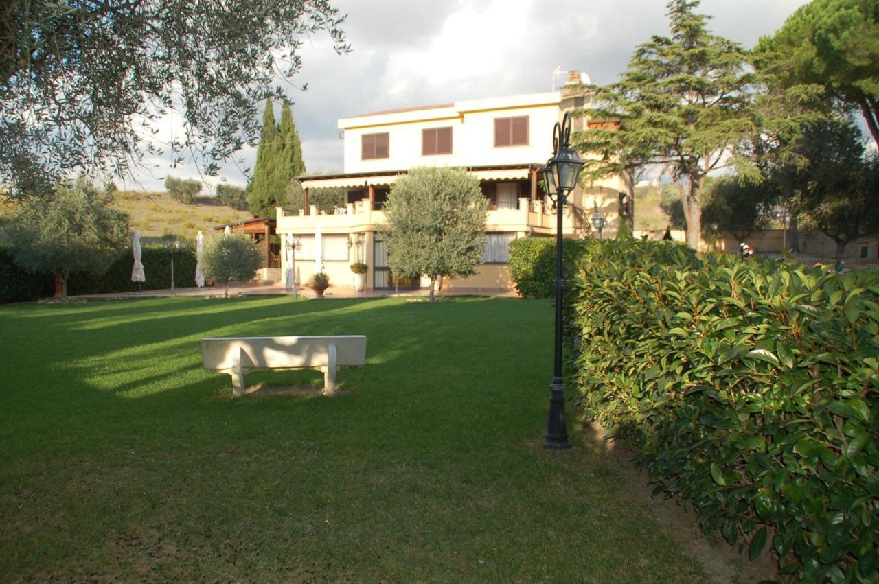 Bed And Breakfast La Corte Degli Ulivi Чивитавеккья Экстерьер фото